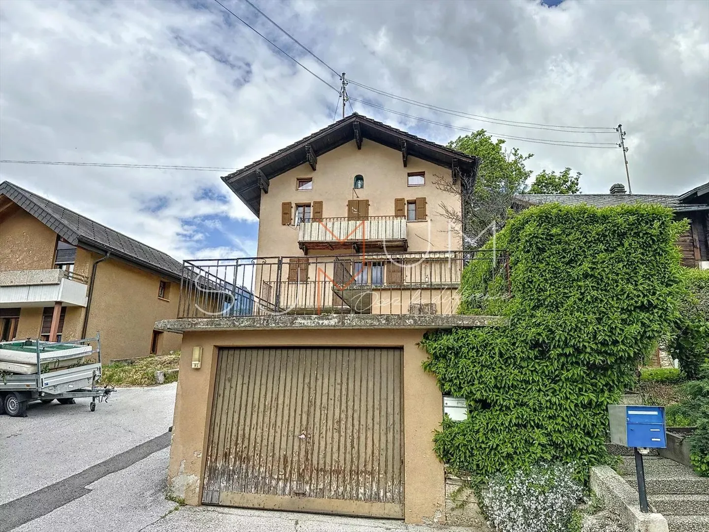 6-Zimmer-Haus - Foto 1 von 11