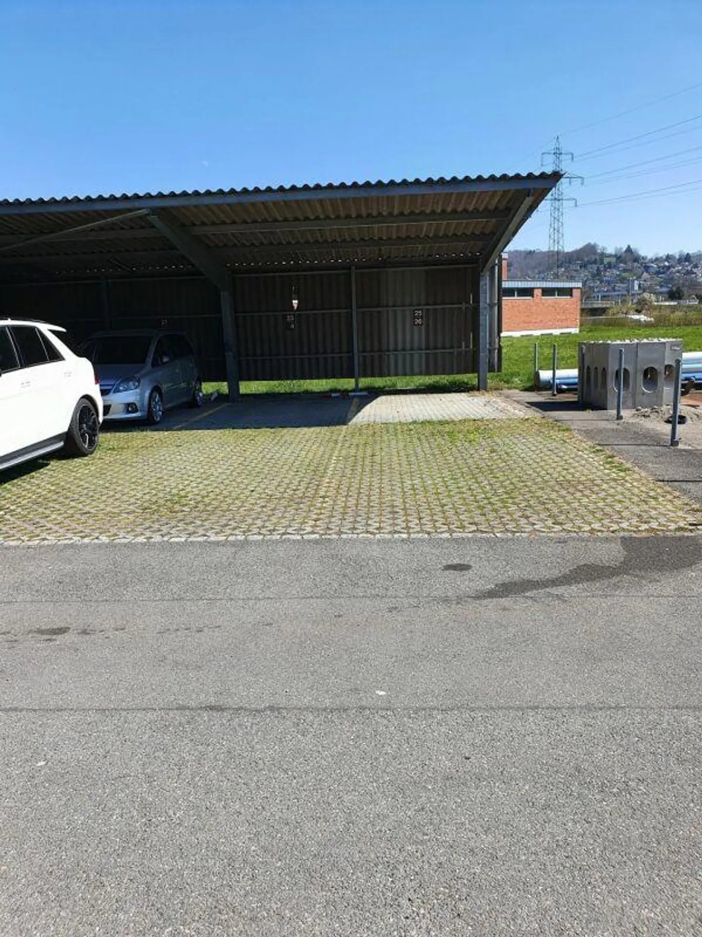 Proprietà commerciale e d'ufficio attraente a Suhr - Foto 9 di 9