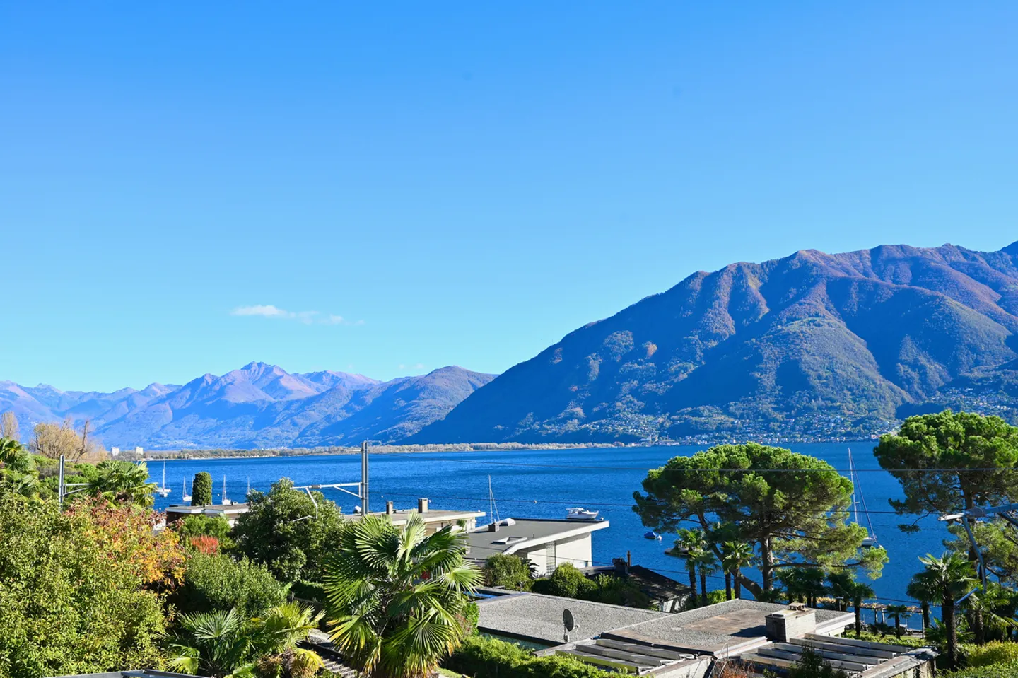 Apartment with lake view - Primary or Secondary Residence - Photo 2 of 6