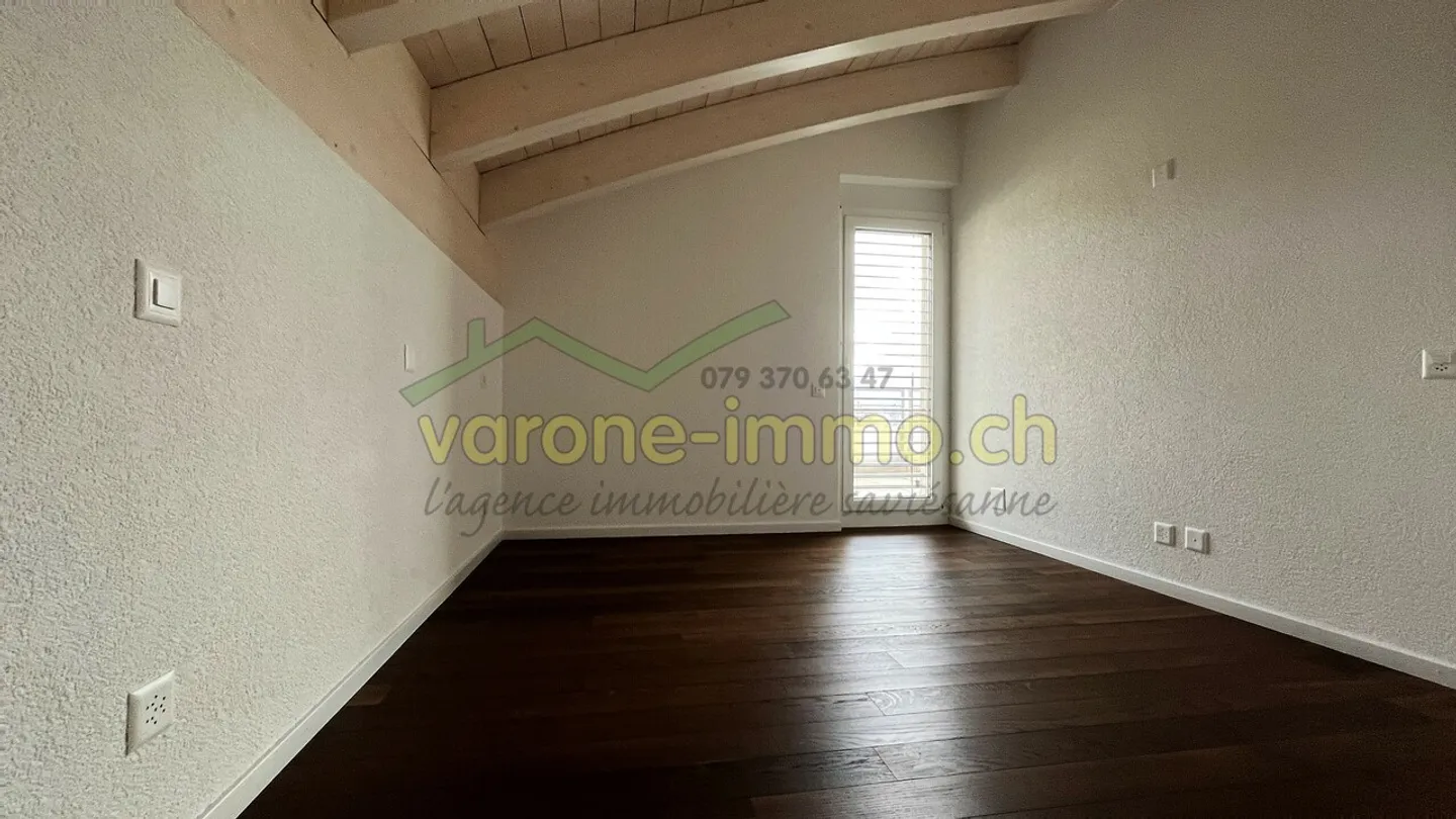Seltene und außergewöhnliche Penthouse-Wohnung mit 4,5 Zimmern - Foto 7 von 17