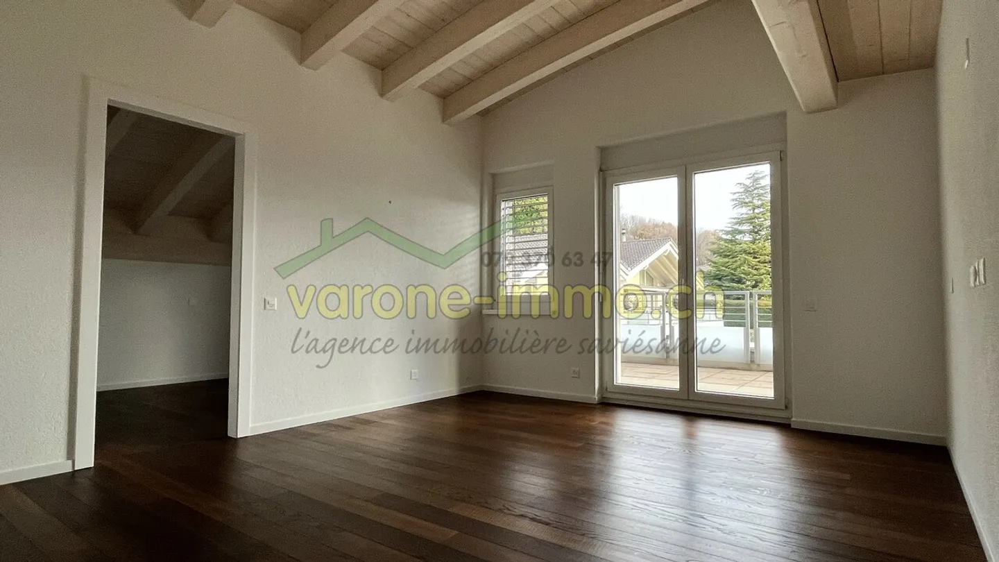 Seltene und außergewöhnliche Penthouse-Wohnung mit 4,5 Zimmern - Foto 8 von 17