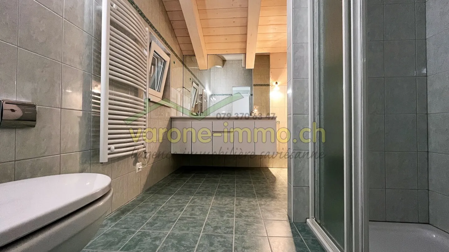 Seltene und außergewöhnliche Penthouse-Wohnung mit 4,5 Zimmern - Foto 9 von 17