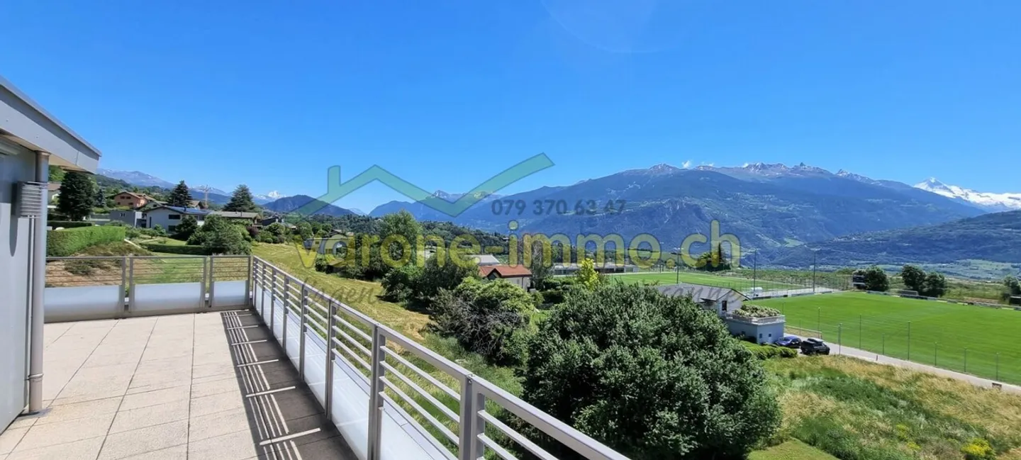 Seltene und außergewöhnliche Penthouse-Wohnung mit 4,5 Zimmern - Foto 14 von 17