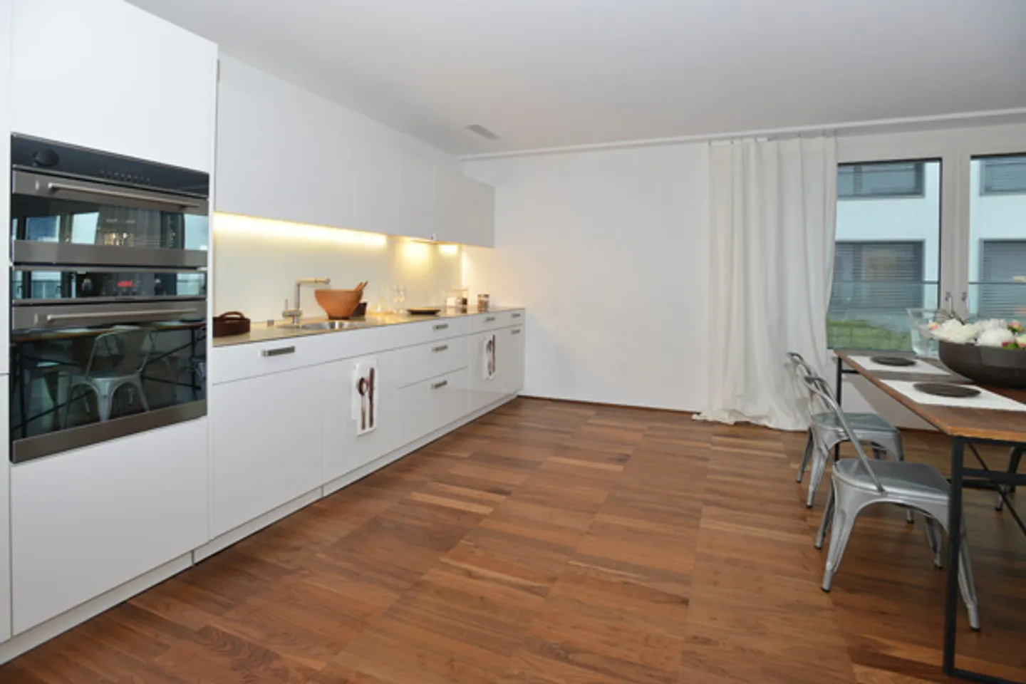 Attractive 2.5-room penthouse apartment - Photo 4 of 6