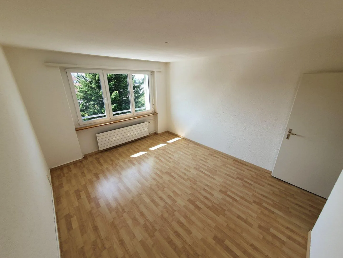 Helle 2-Zimmerwohnung in der Natur - Foto 3 von 6