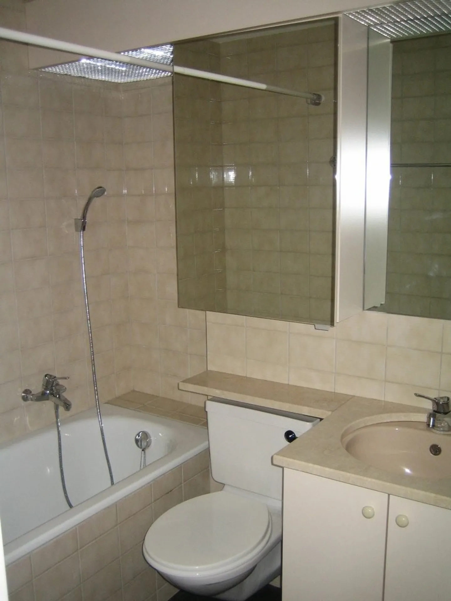 Charmant appartement 2.5 pièces - Photo 7 sur 7