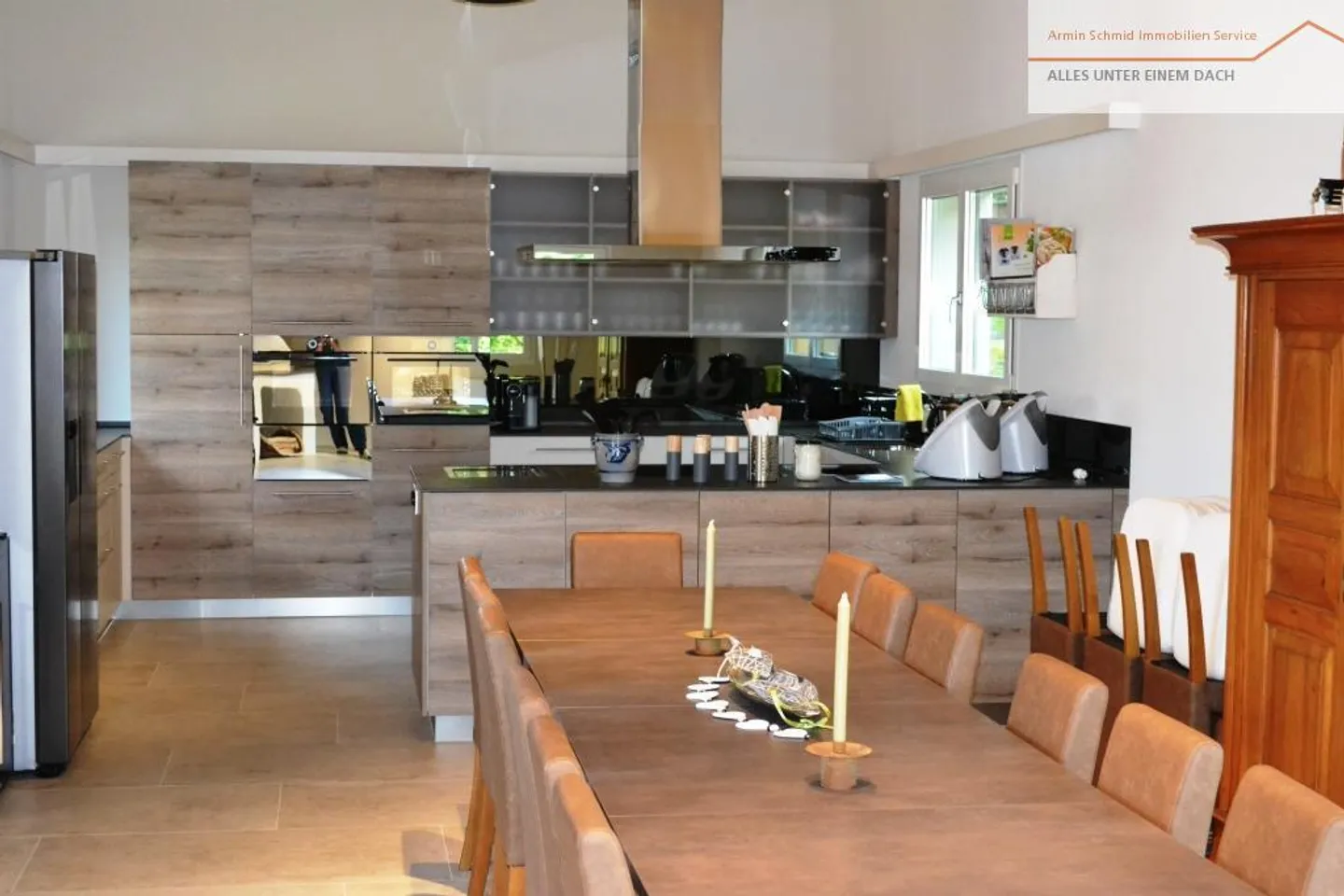 Event room with top kitchen - Photo 1 of 12