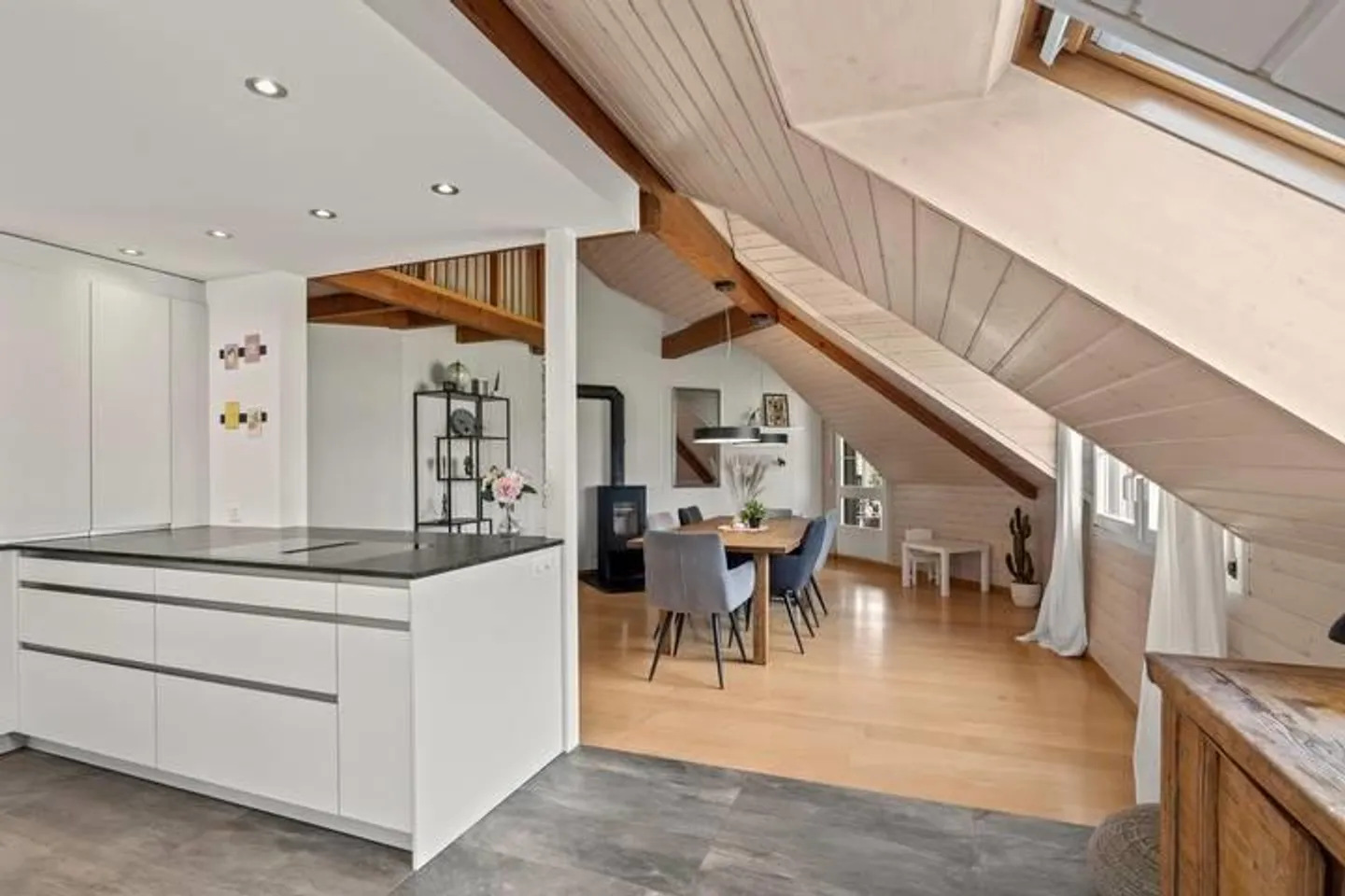 Duplex Charmant avec Vue sur Montagne - Photo 2 sur 9