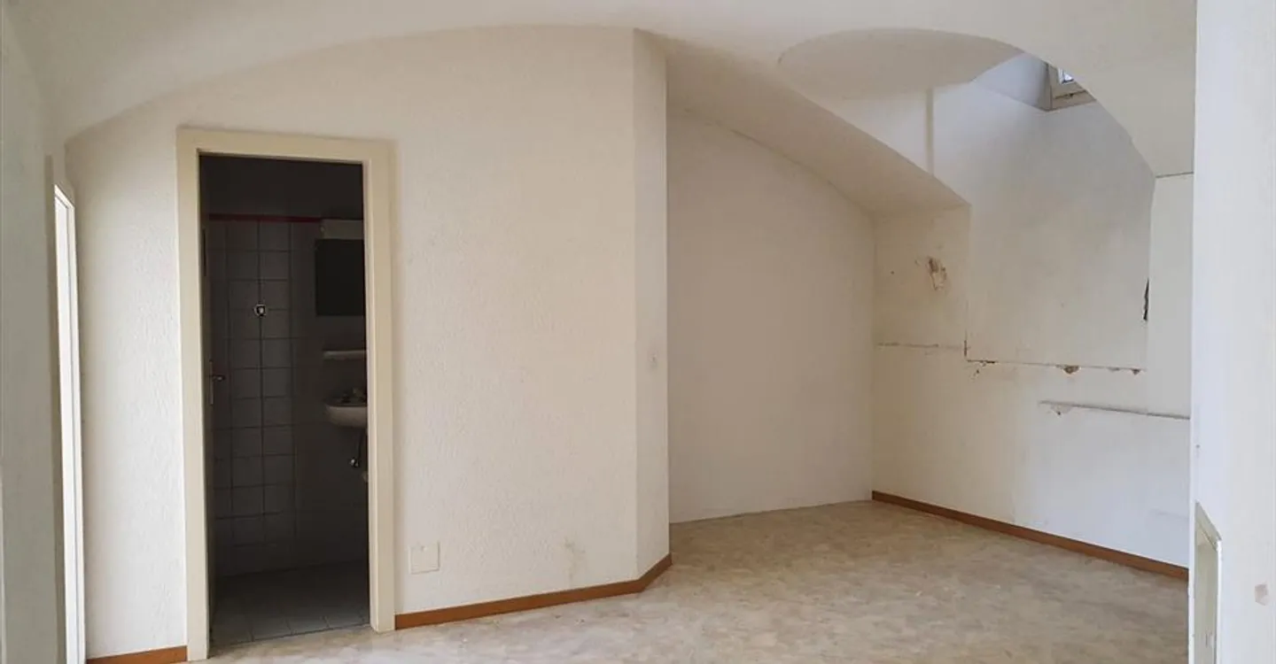 Rue de la Serre 3, Neuchâtel - Commercial space of 3 rooms on the ground floor - Photo 5 of 11