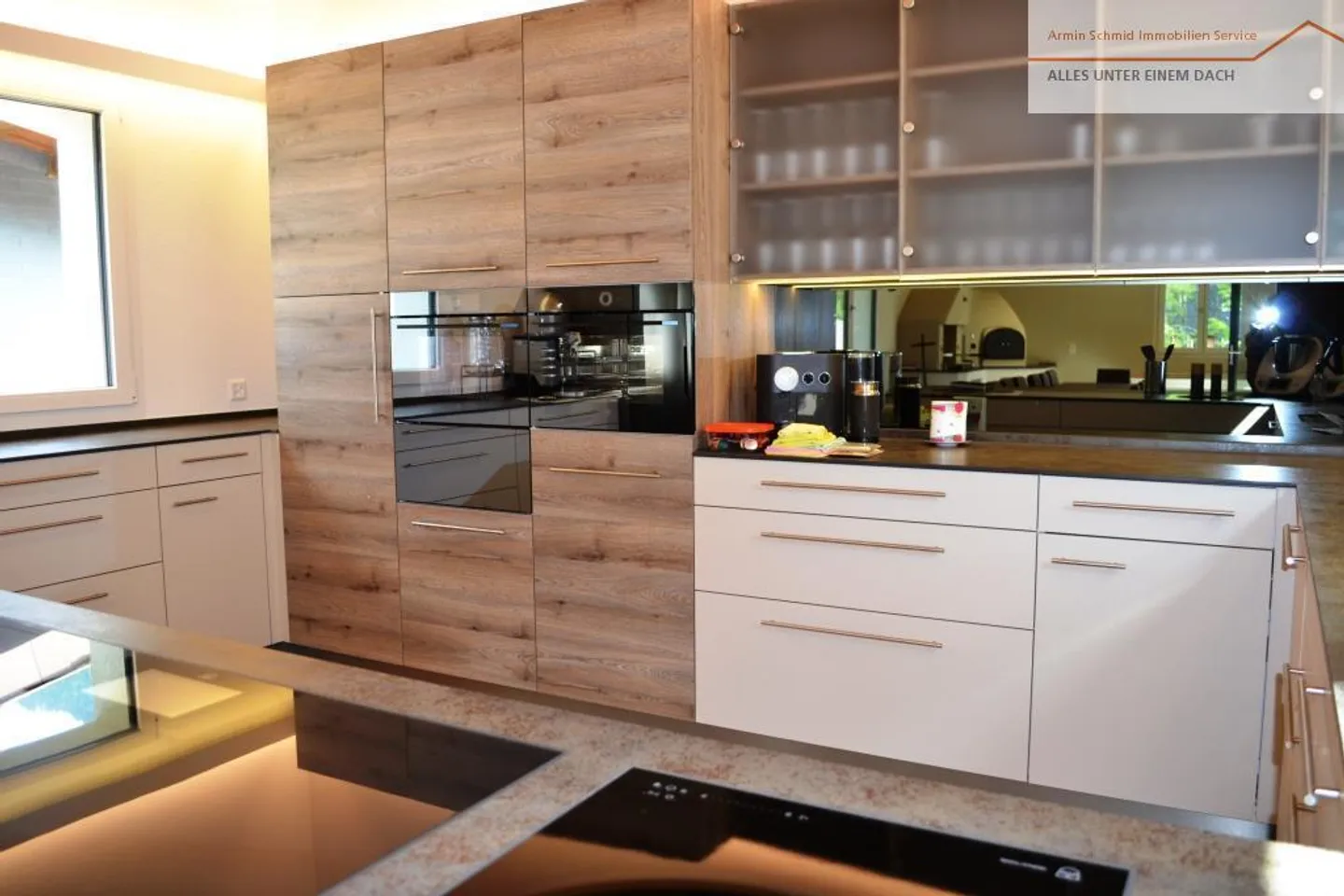 Event room with top kitchen - Photo 8 of 12