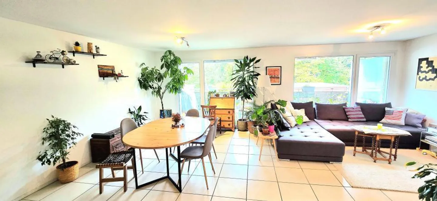 Duplex di 4,5 locali all'ultimo piano, 2 posti auto, bella vista - Foto 7 di 8