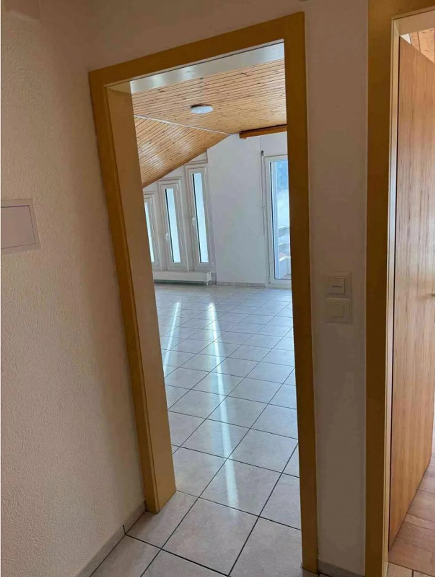 Bella e spaziosa appartamento di 2 stanze - Foto 2 di 5