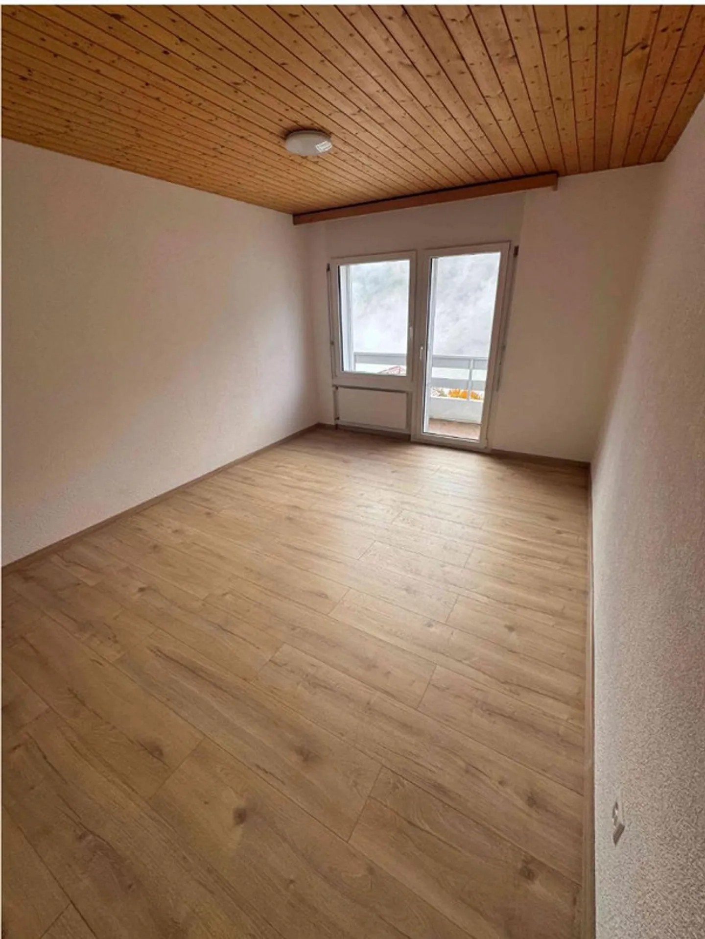 Bella e spaziosa appartamento di 2 stanze - Foto 4 di 5