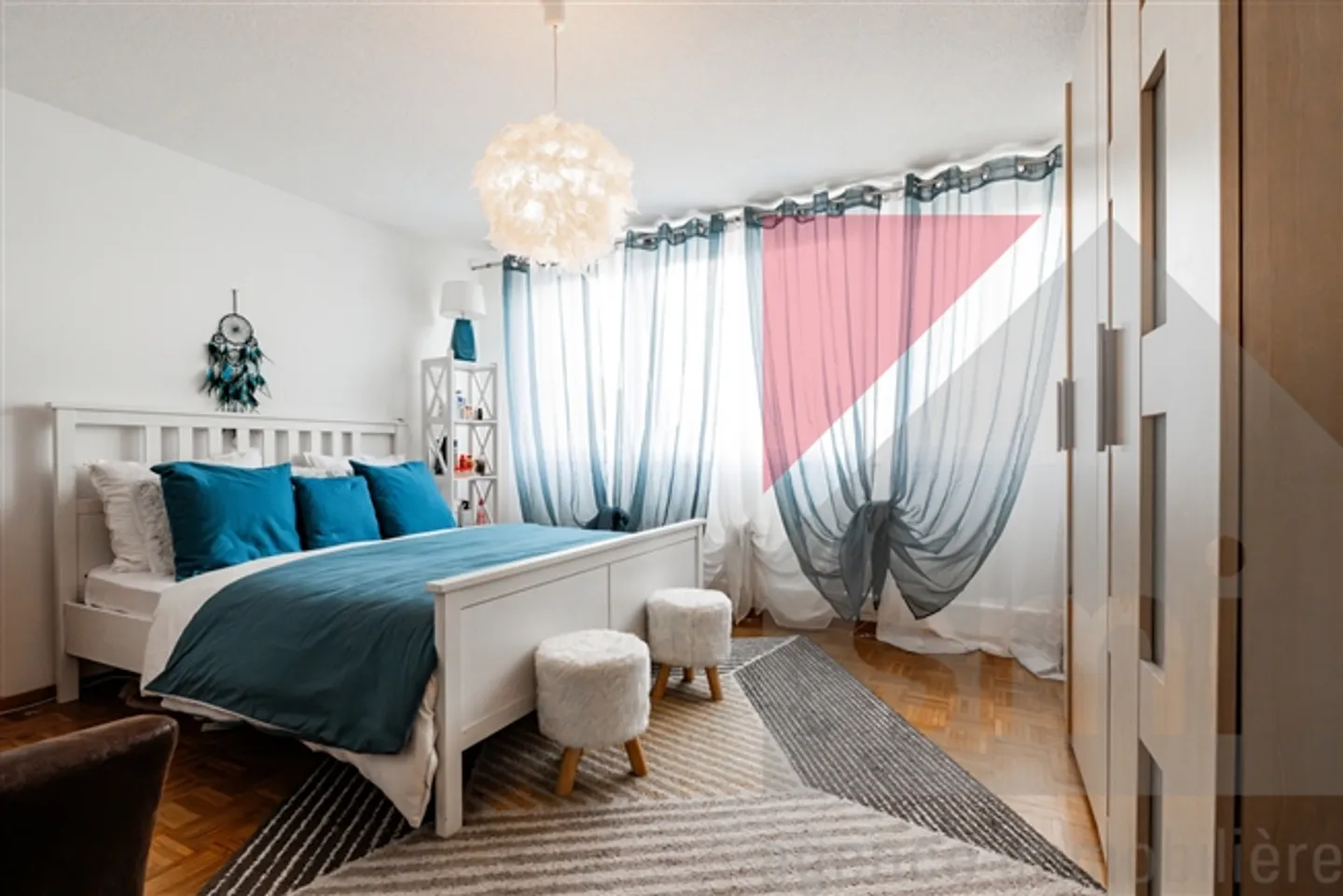 Large 5.5-room apartment on one level with private garden - Photo 5 of 11