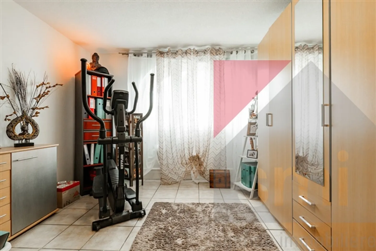 Large 5.5-room apartment on one level with private garden - Photo 7 of 11