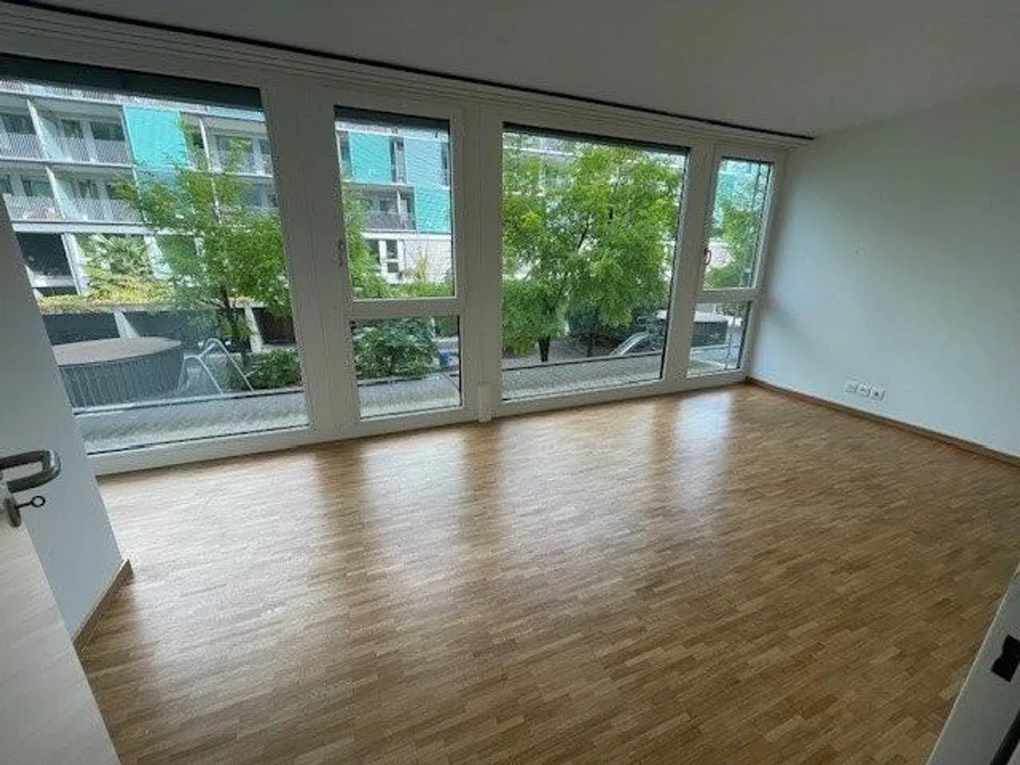 Charming 4.5 Room Apartment in the Center of Oerlikon - Photo 5 of 6