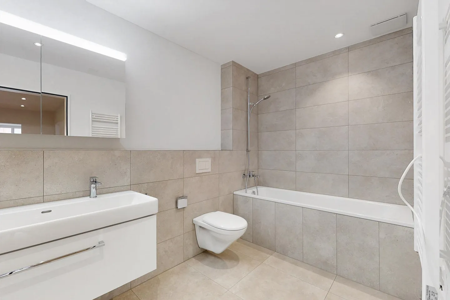 Centrale e vicino al confine tedesco! - Foto 7 di 9