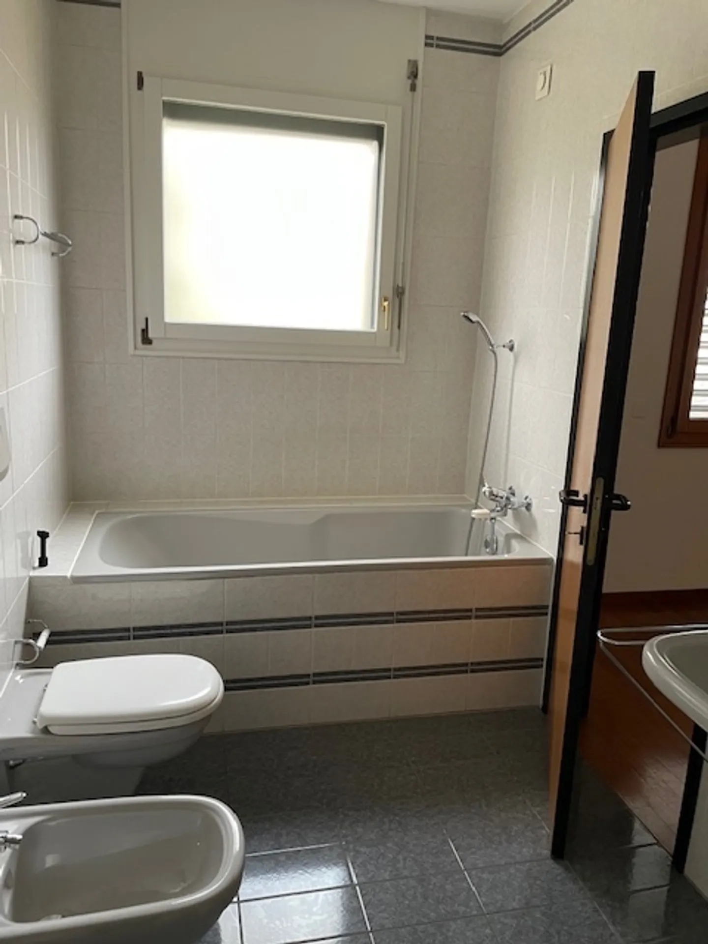 Élégant Appartement d'Angle avec Vue - Photo 11 sur 13