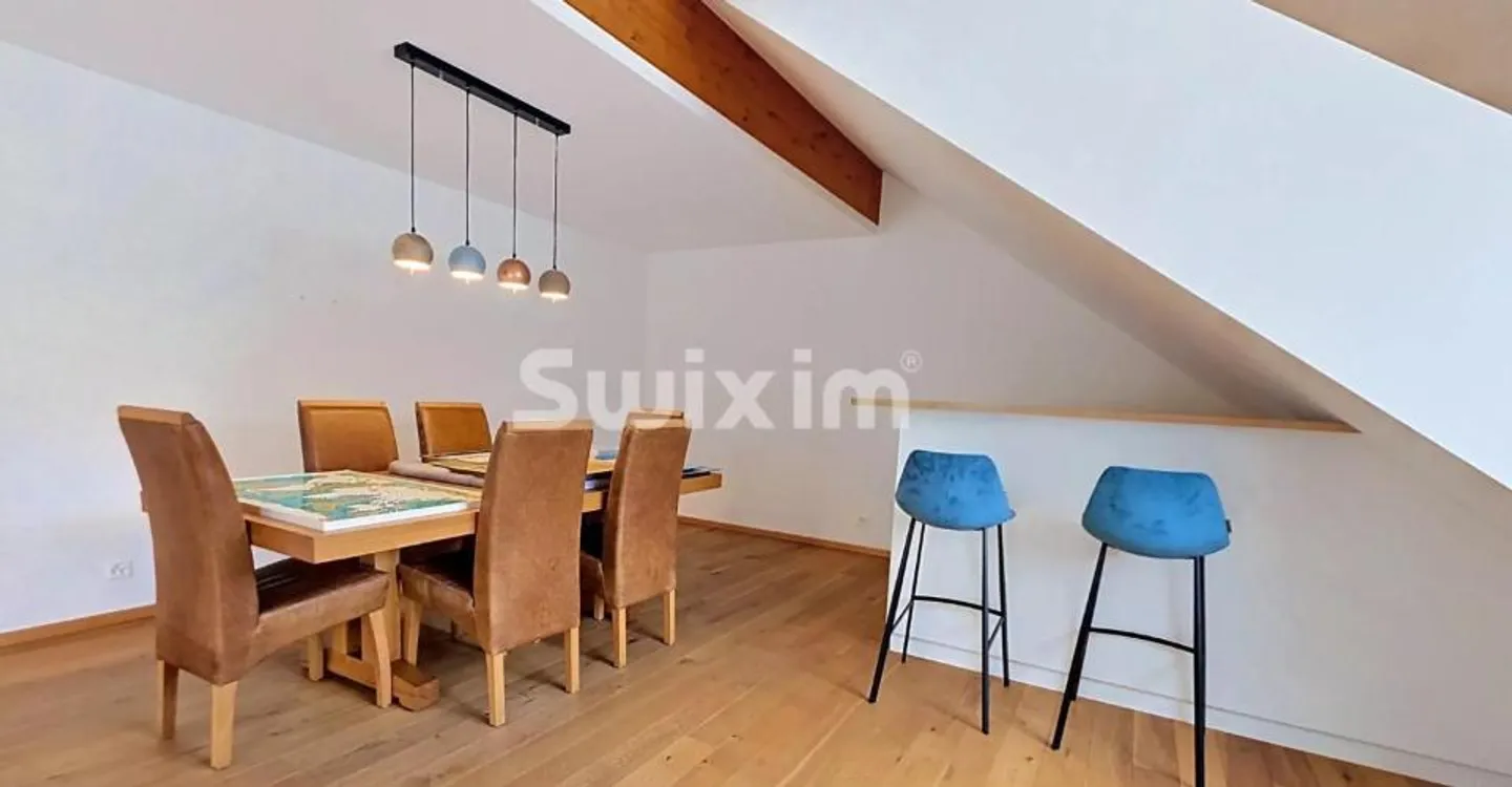Elegant attic 190 m² in the heart of St-Cergue - Photo 4 of 7
