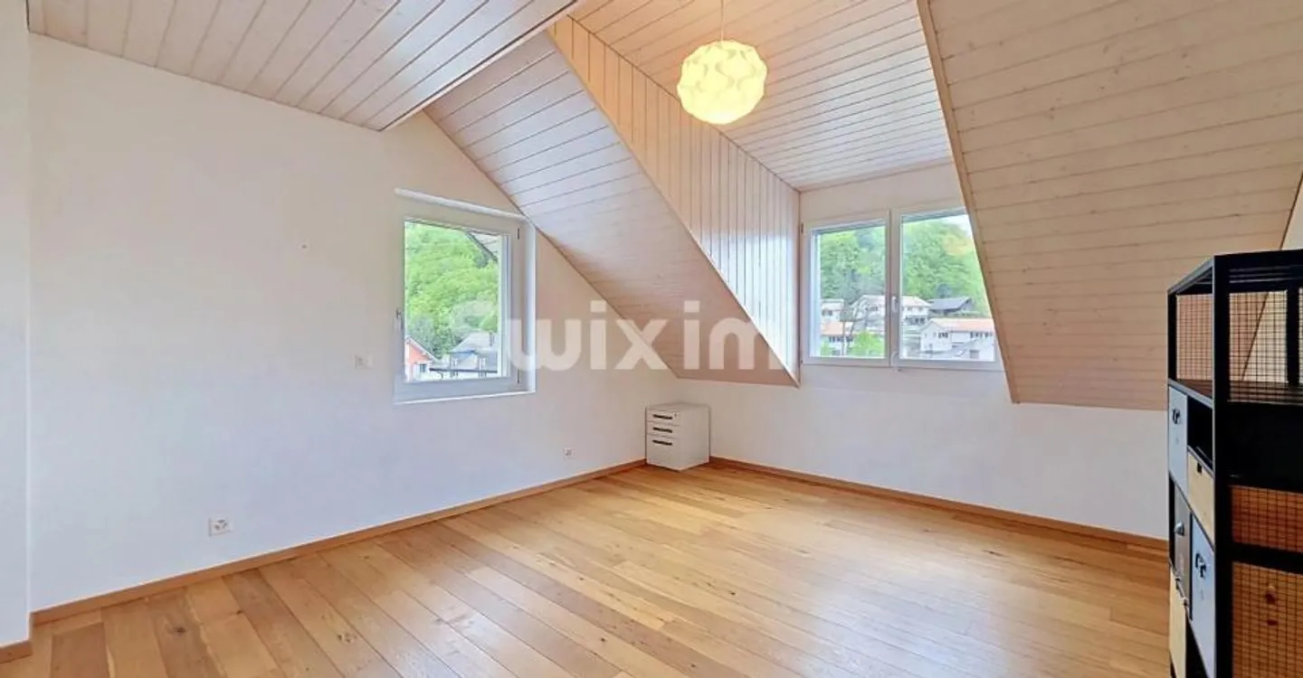 Elegant attic 190 m² in the heart of St-Cergue - Photo 5 of 7