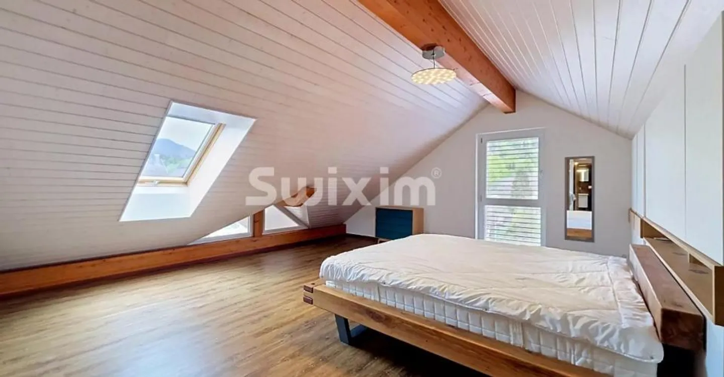 Elegant attic 190 m² in the heart of St-Cergue - Photo 7 of 7