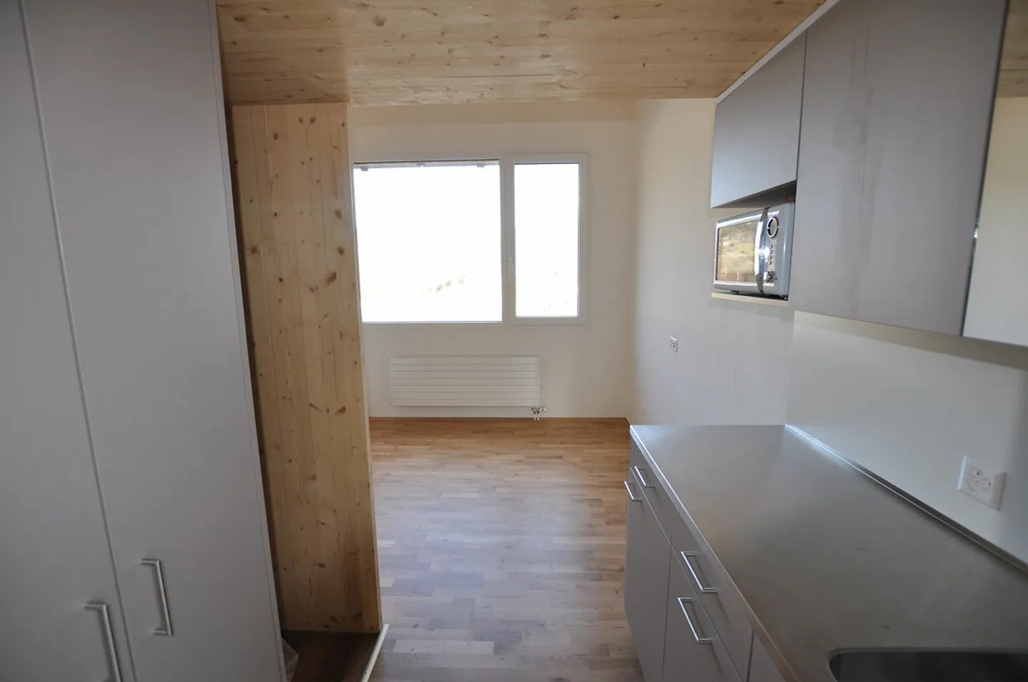 Ufficio di 15m2 con doccia/WC e angolo cottura - Foto 1 di 4