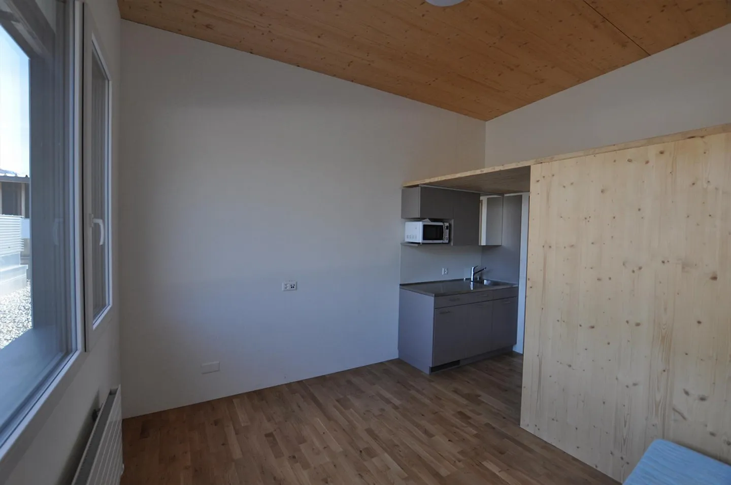 Ufficio di 15m2 con doccia/WC e angolo cottura - Foto 3 di 4