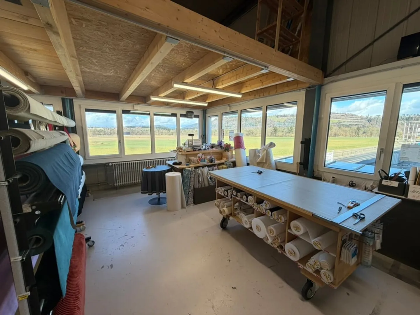 Espace commercial, de vente ou entrepôt - Photo 4 sur 11