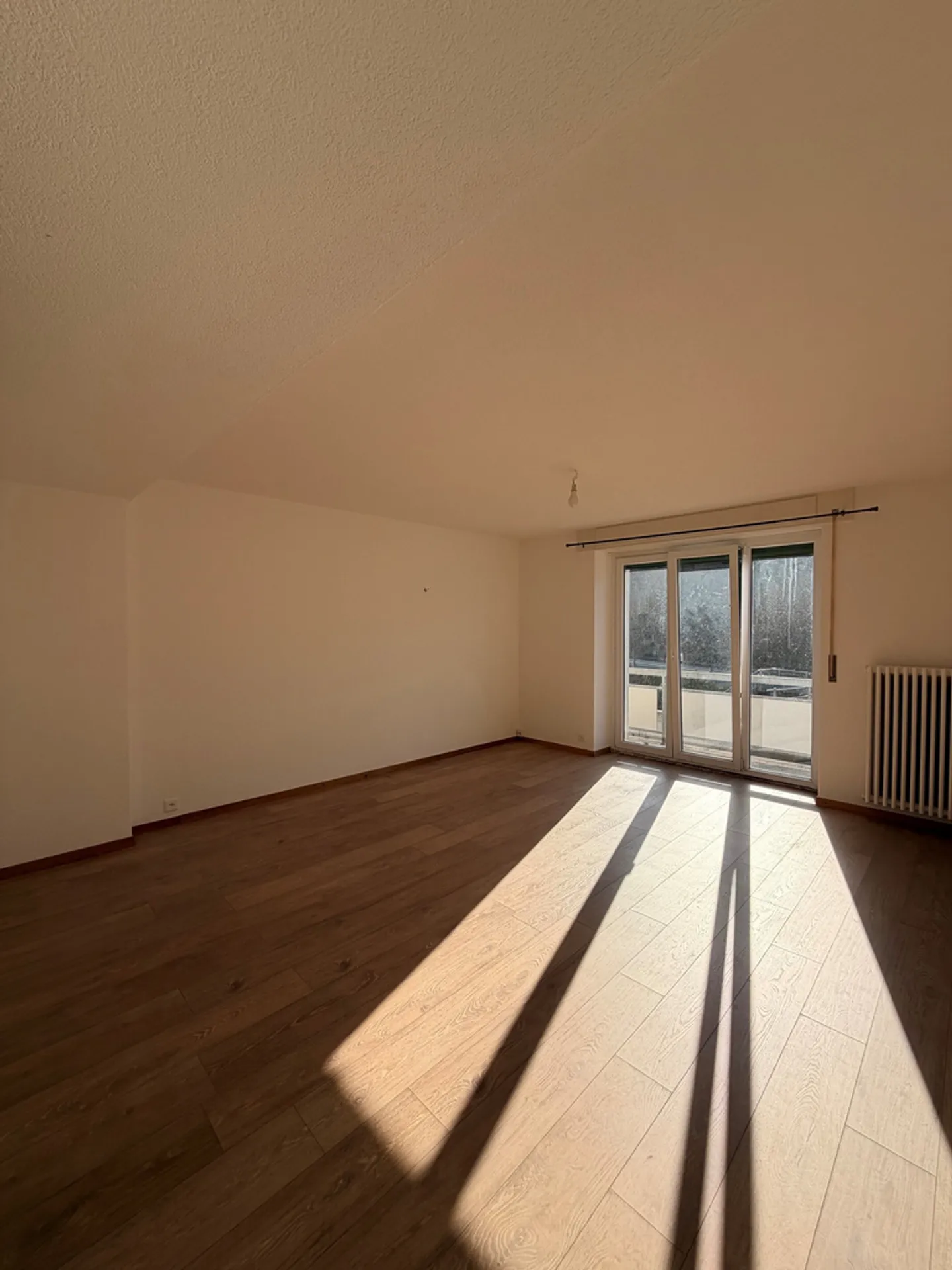 Charmant Studio avec Balcon - Photo 2 sur 3