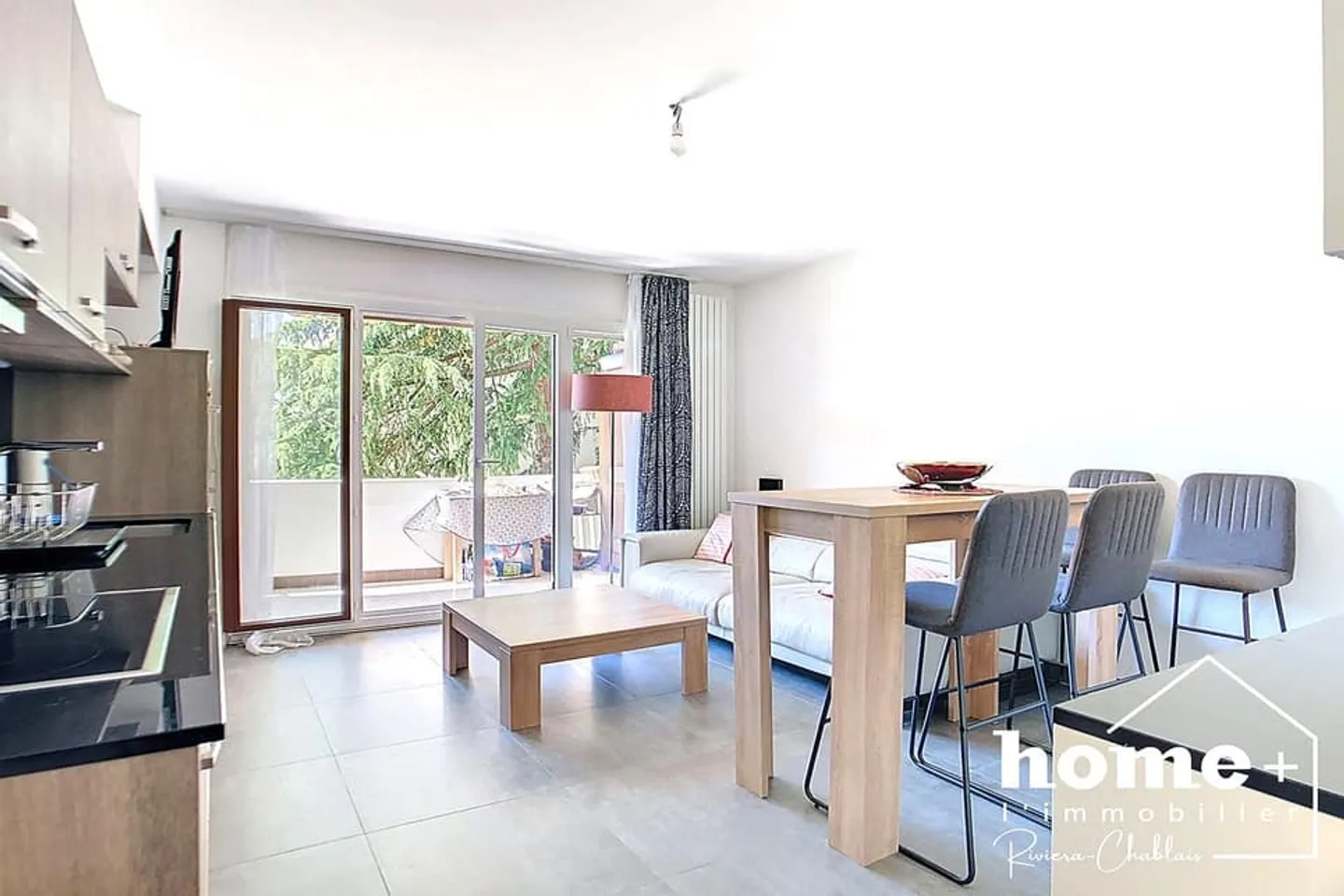 Magnifique appartement rénové de 2,5 pièces au calme - Foto 1 di 11