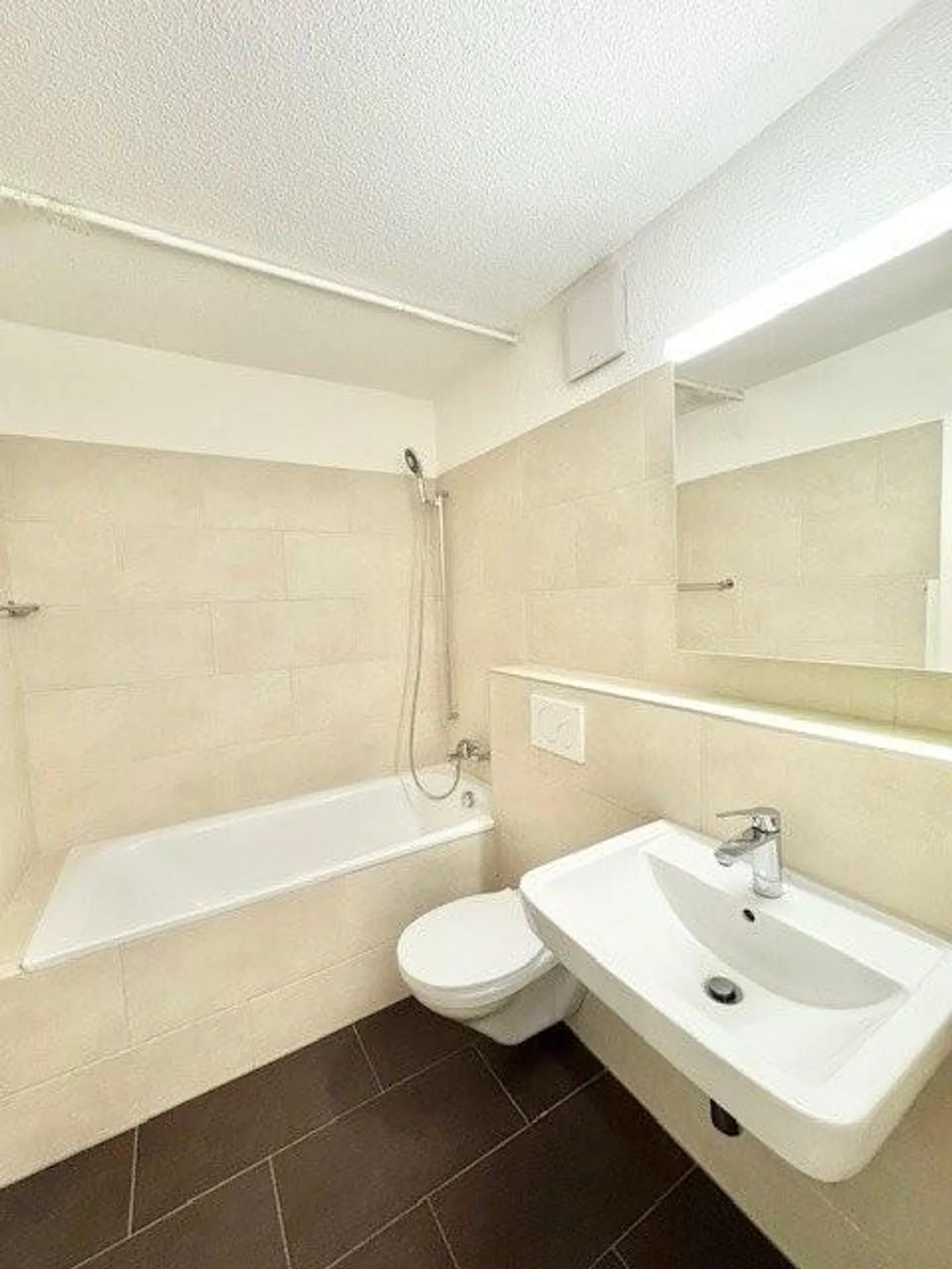 Appartamento attraente di 3,5 locali con cucina moderna e vista sul verde - Foto 3 di 5