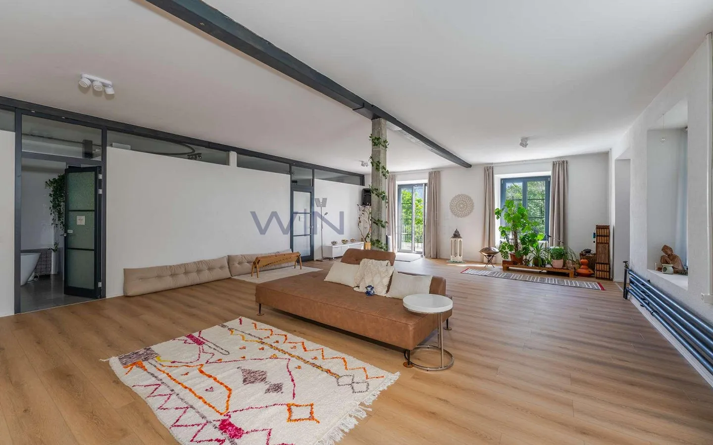 Fantastic Lover's Object - Villa, Multi-Generational House, Multi-Family House - Photo 1 of 10