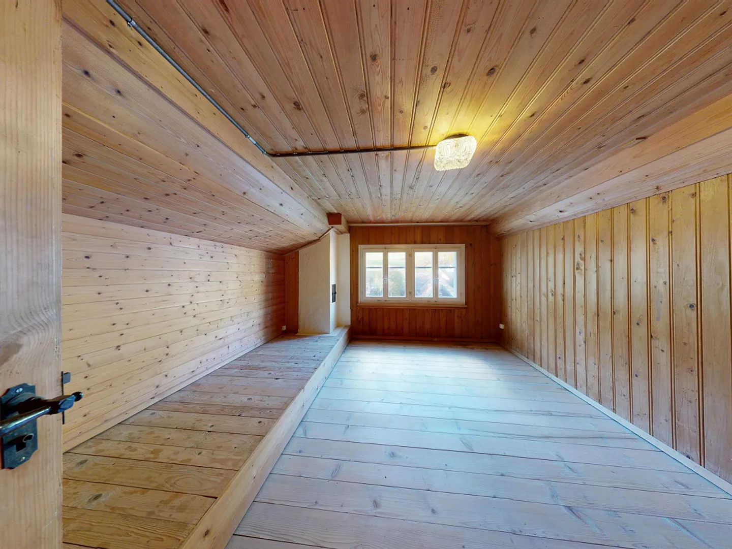 Traditionelles Wohnhaus mit Einliegerwohnung und Schopfanbau - Foto 20 von 20