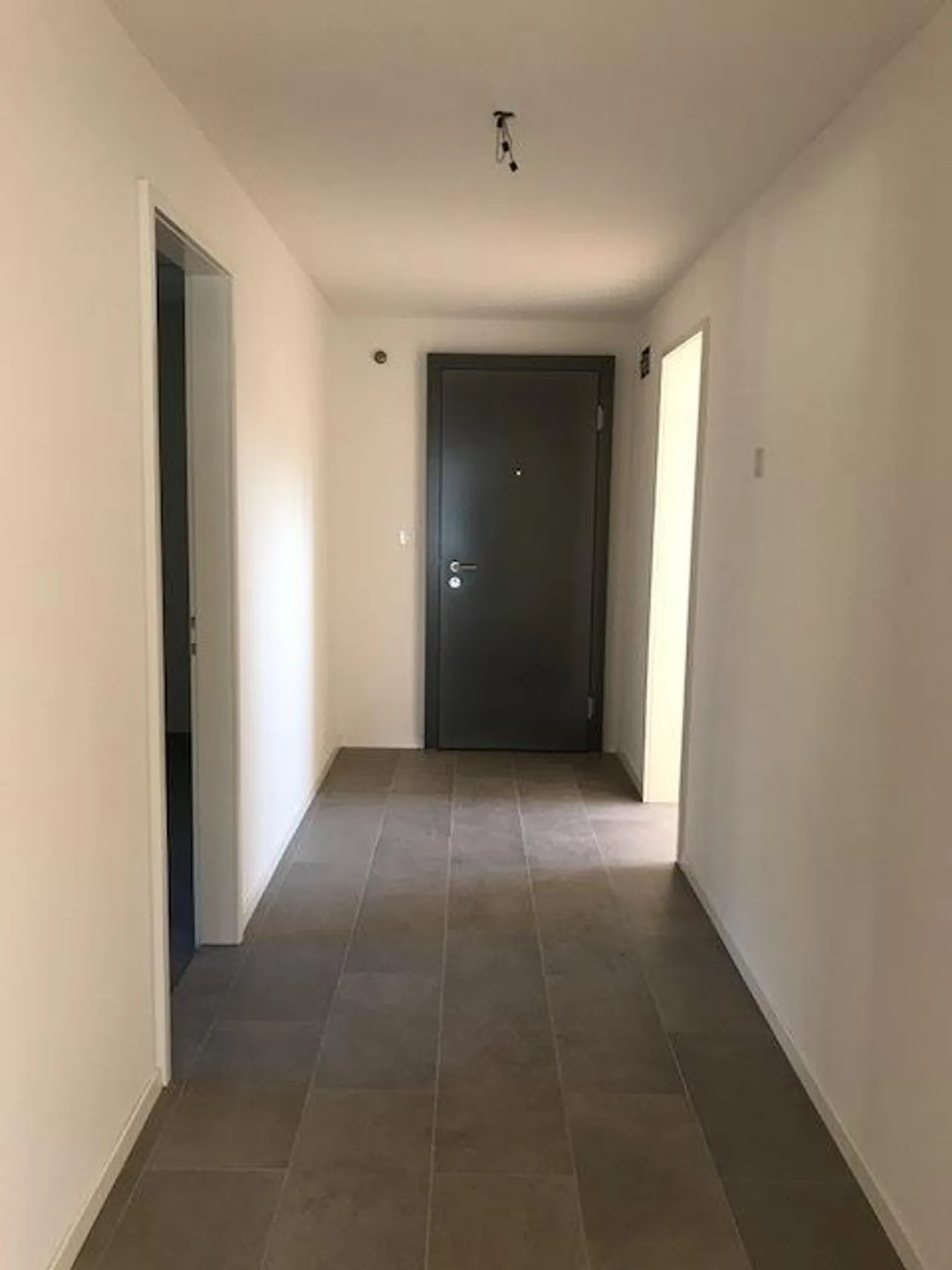 Luminoso appartamento di 3 stanze in una posizione adatta alle famiglie ad Andelfingen - Foto 6 di 9