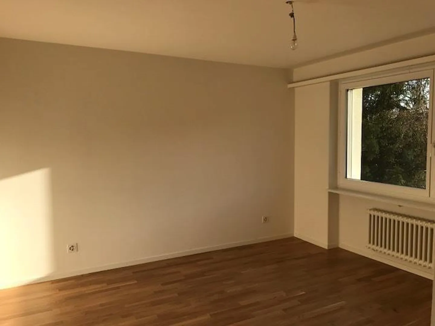 Luminoso appartamento di 3 stanze in una posizione adatta alle famiglie ad Andelfingen - Foto 7 di 9