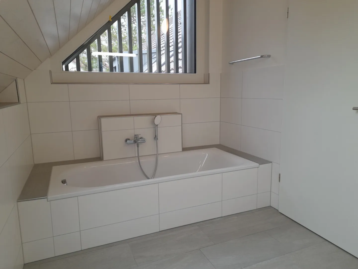 Bellissimo appartamento duplex di 4,5 stanze - Foto 4 di 11