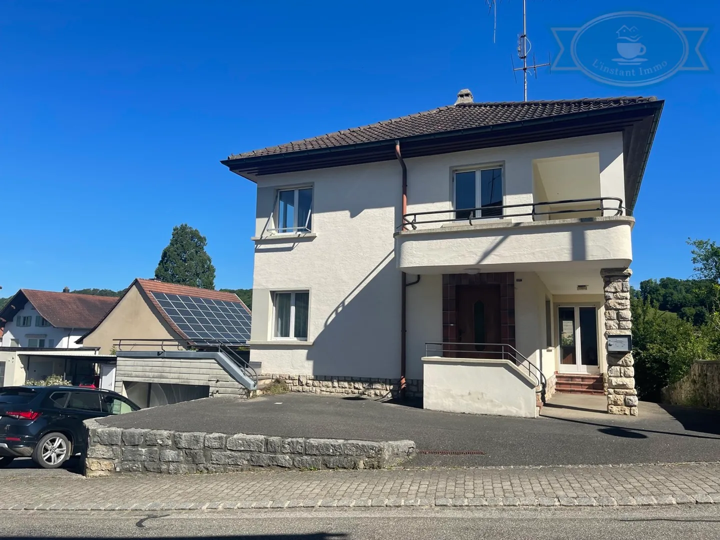 Großes renoviertes Haus im Zentrum des Dorfes Chevenez - Foto 1 von 11