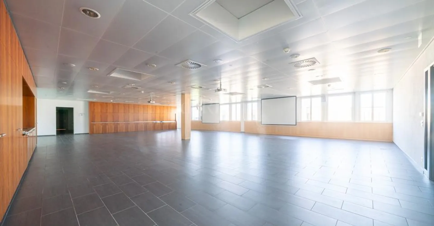 Mischgenutztes Gebäude mieten - Foto 5 von 6