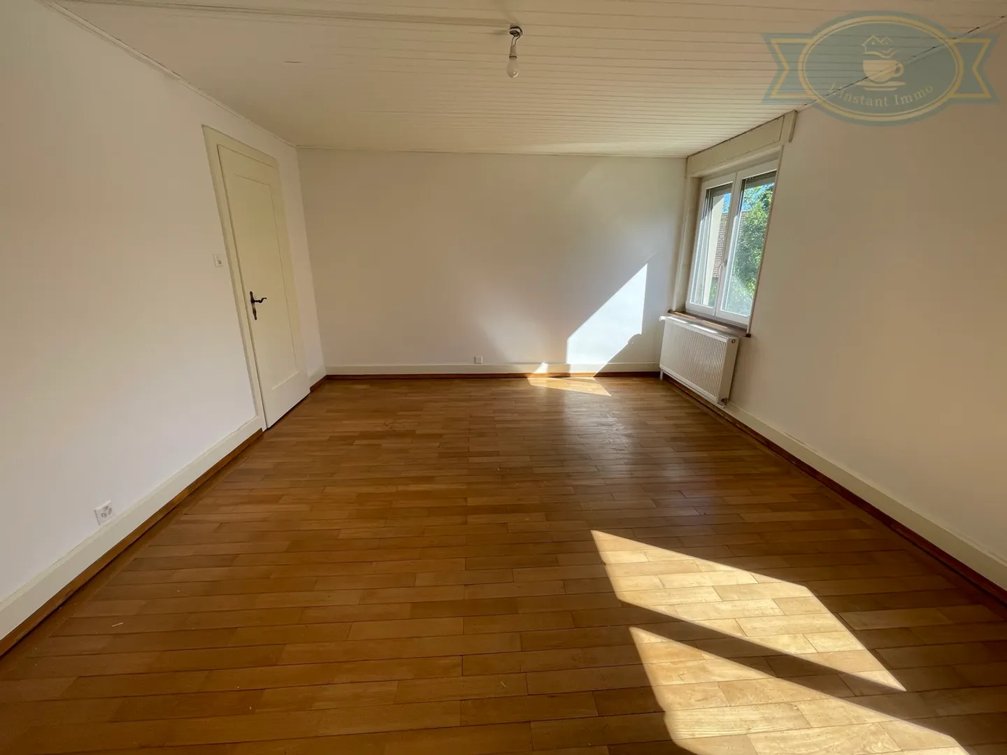 Großes renoviertes Haus im Zentrum des Dorfes Chevenez - Foto 6 von 11