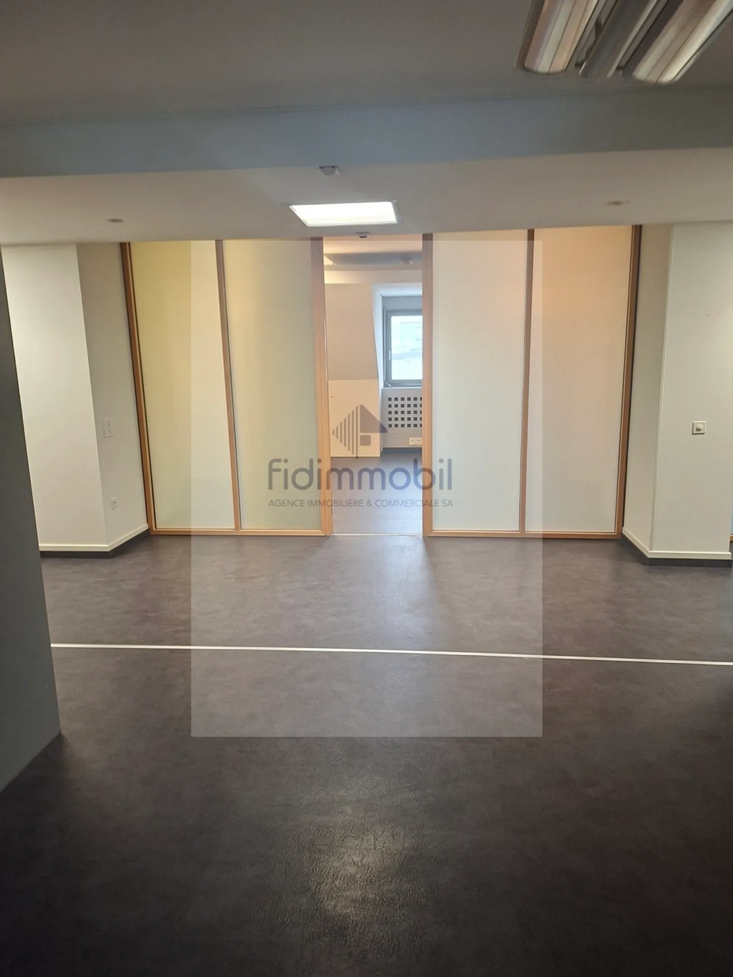 Spazio commerciale per uffici, centro città - Foto 7 di 8