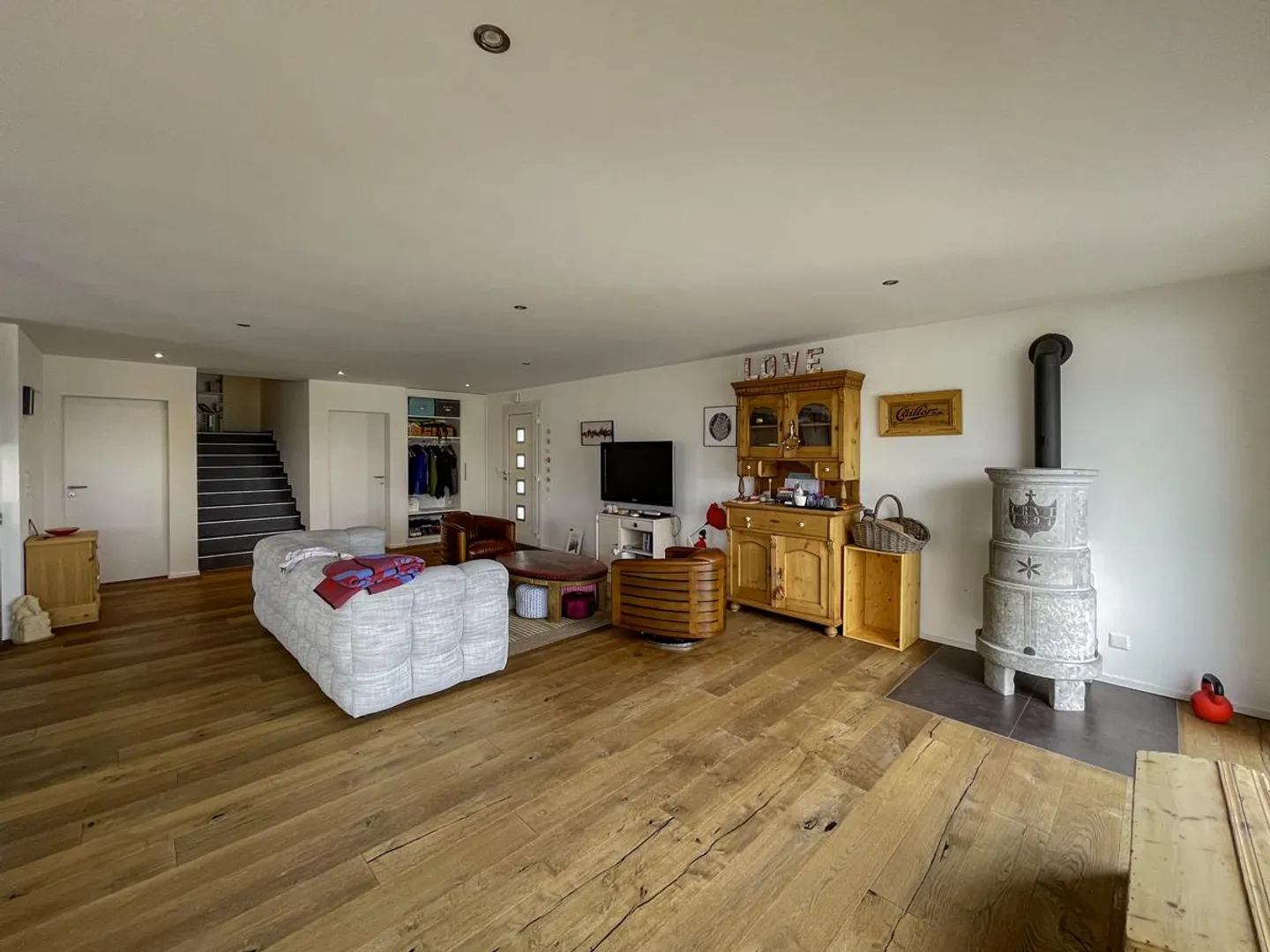 Villa with independent apartment? Clear view and strong potential - Photo 4 of 13