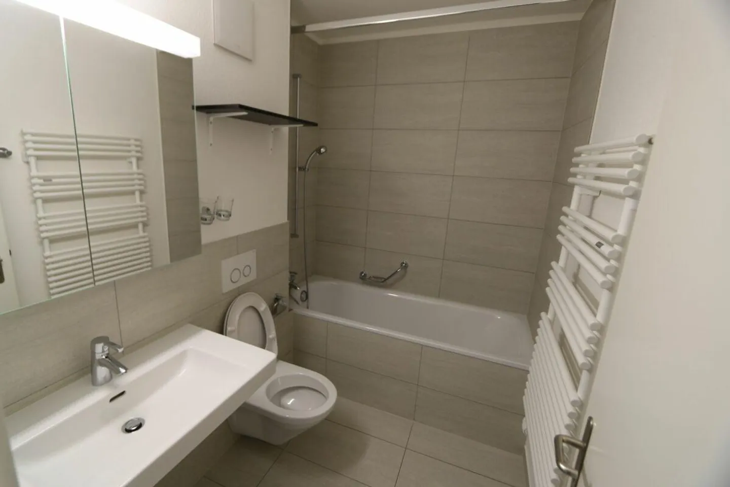 Moderne 3.5-Zimmer-Wohnung - Foto 3 von 8