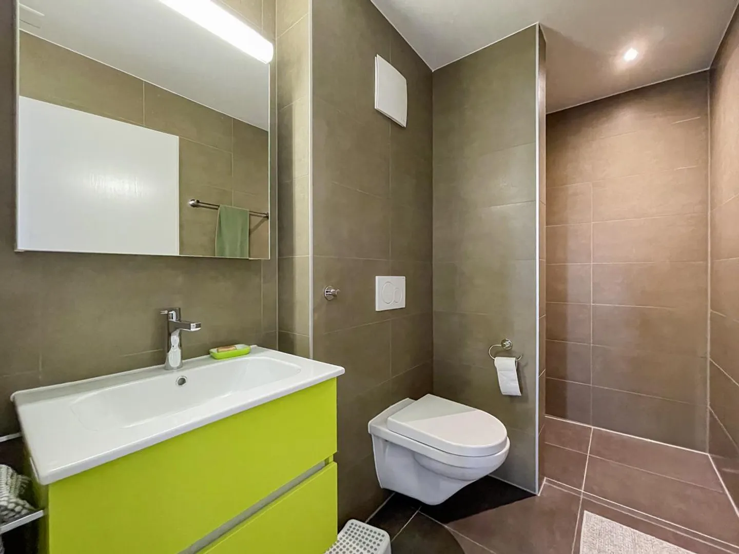 Villa with independent apartment? Clear view and strong potential - Photo 7 of 13