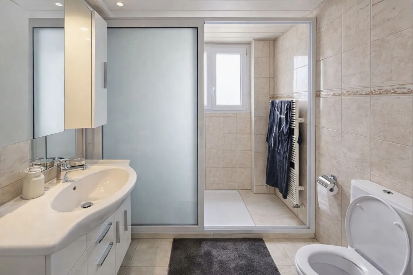 ATTRACTIVE MULTI-FAMILY HOUSE IN CENTRAL LOCATION - TOP YIELD 5.8% - Photo 1 of 1