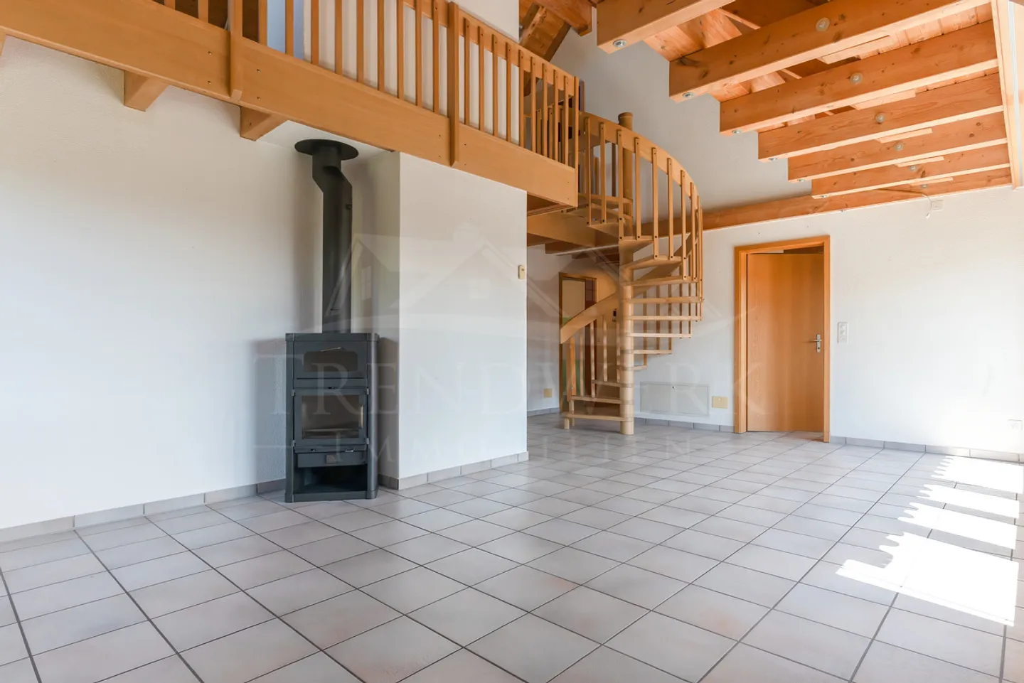 Luminoso appartamento duplex di 5,5 locali a Freimettigen - Foto 5 di 16