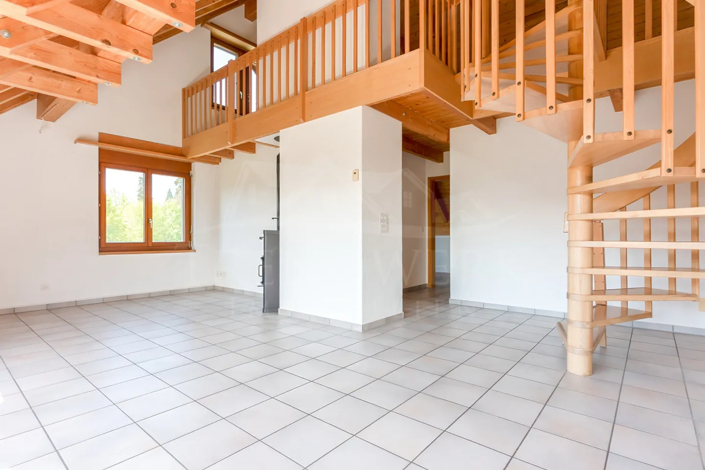 Luminoso appartamento duplex di 5,5 locali a Freimettigen - Foto 6 di 16