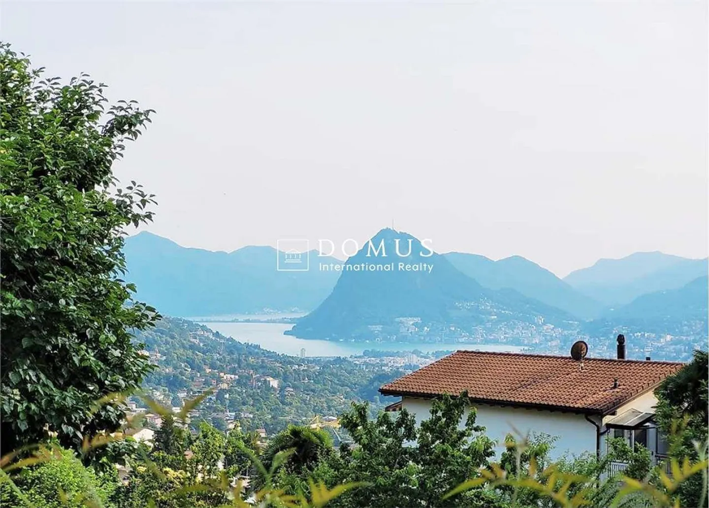 Terreno edificabile con vista lago - Foto 1 di 5