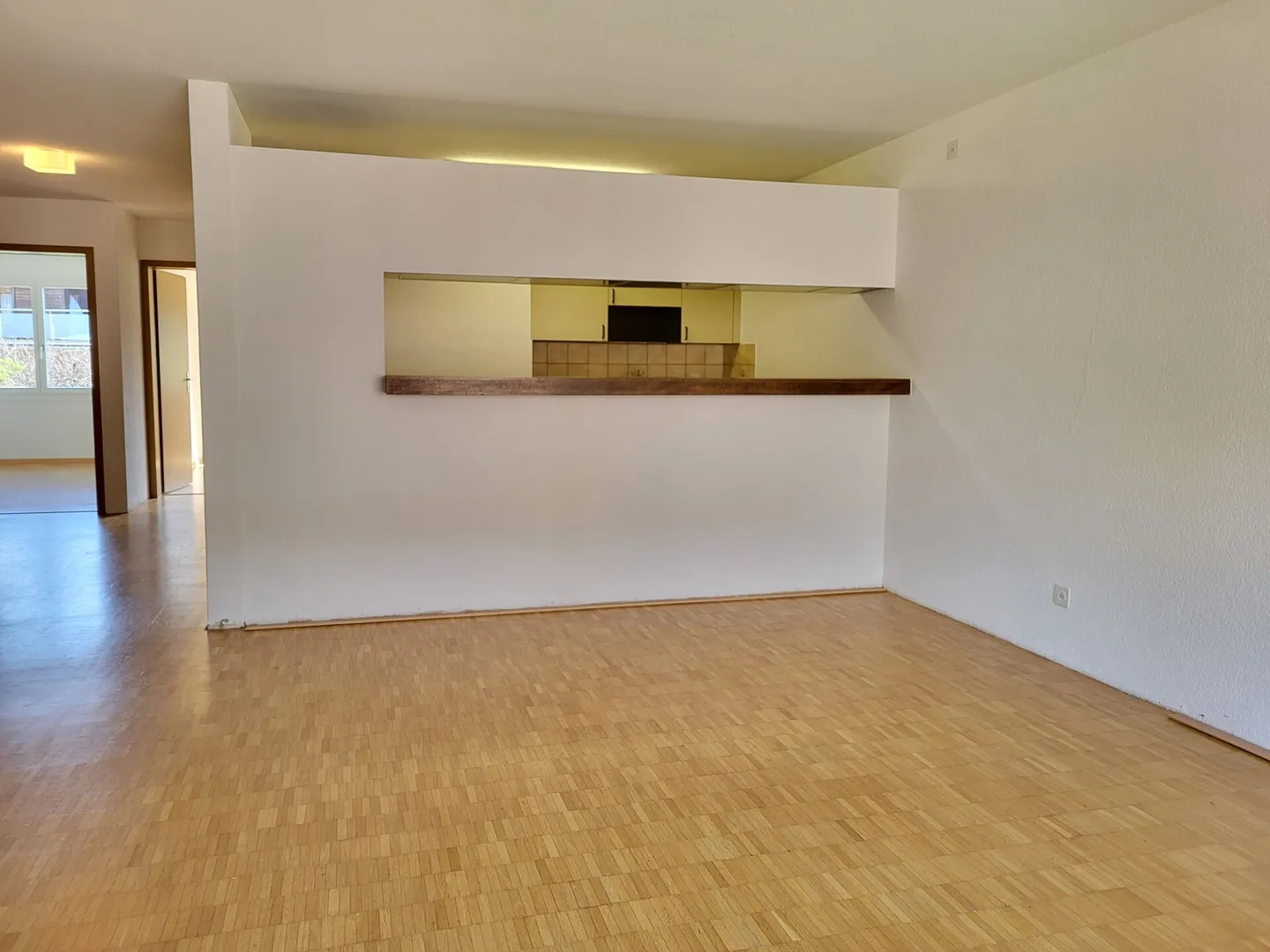 Appartamento luminoso di 4,5 locali a Bösingen, con giardino privato - Foto 3 di 8