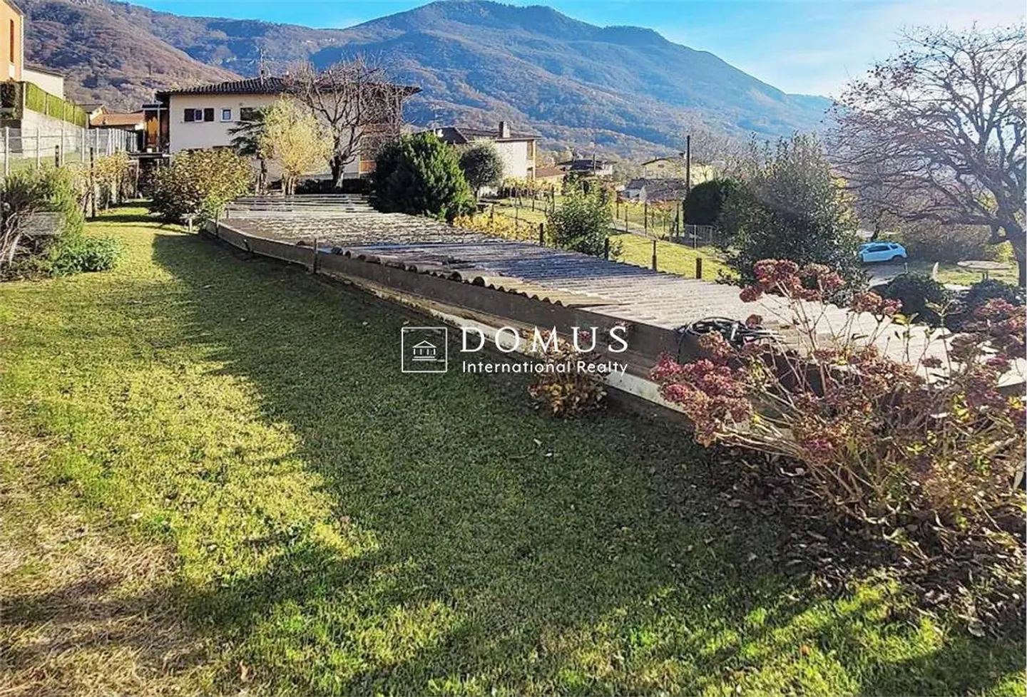 Terreno edificabile con vista lago - Foto 3 di 5