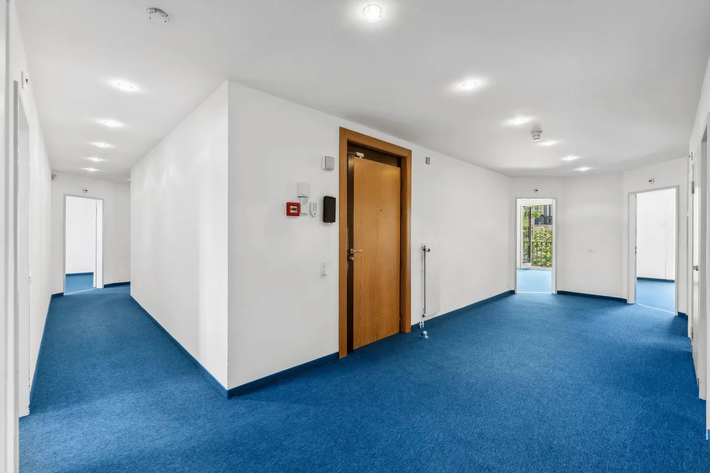 Spazio ufficio in affitto - Foto 3 di 16